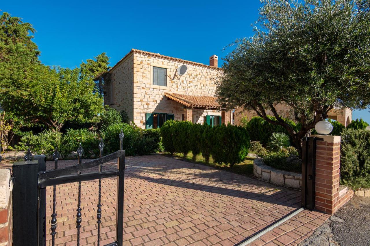 הרסוניסוס Neriides Villas מראה חיצוני תמונה