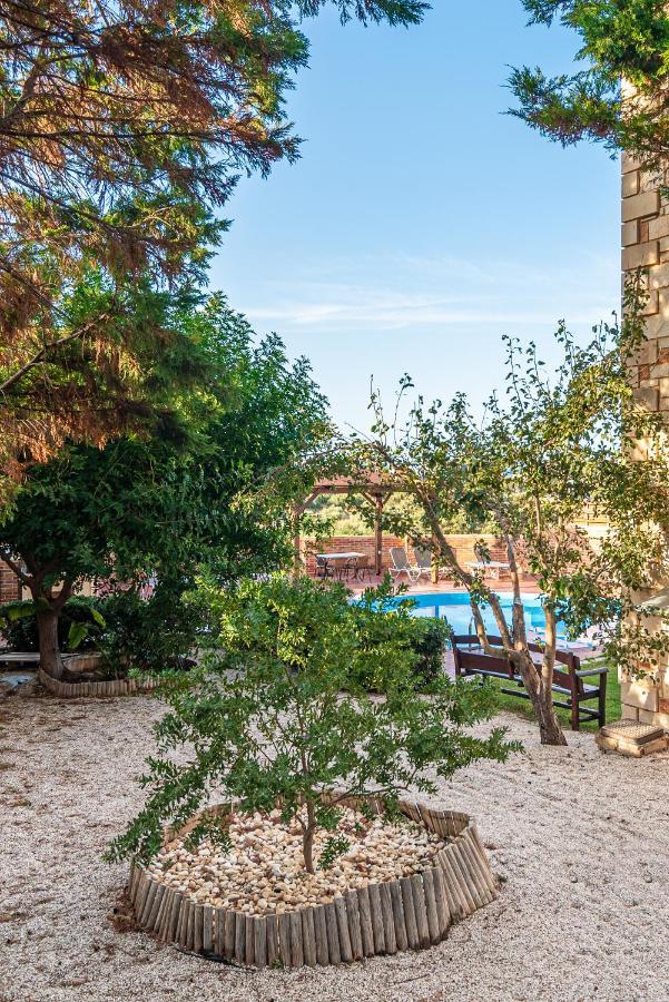 הרסוניסוס Neriides Villas מראה חיצוני תמונה